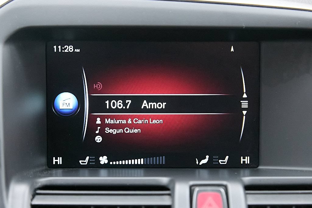 Used 2015 Volvo XC60 T6 w/ Proximity Package AWD/4WD image 31