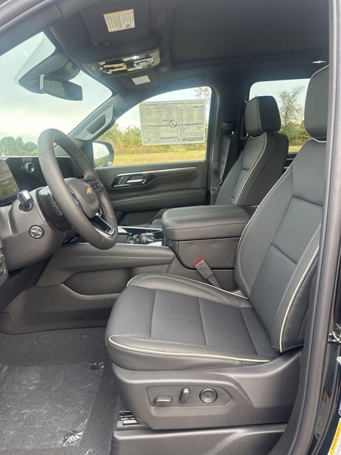 New 2026 Chevrolet Suburban Premier image 19