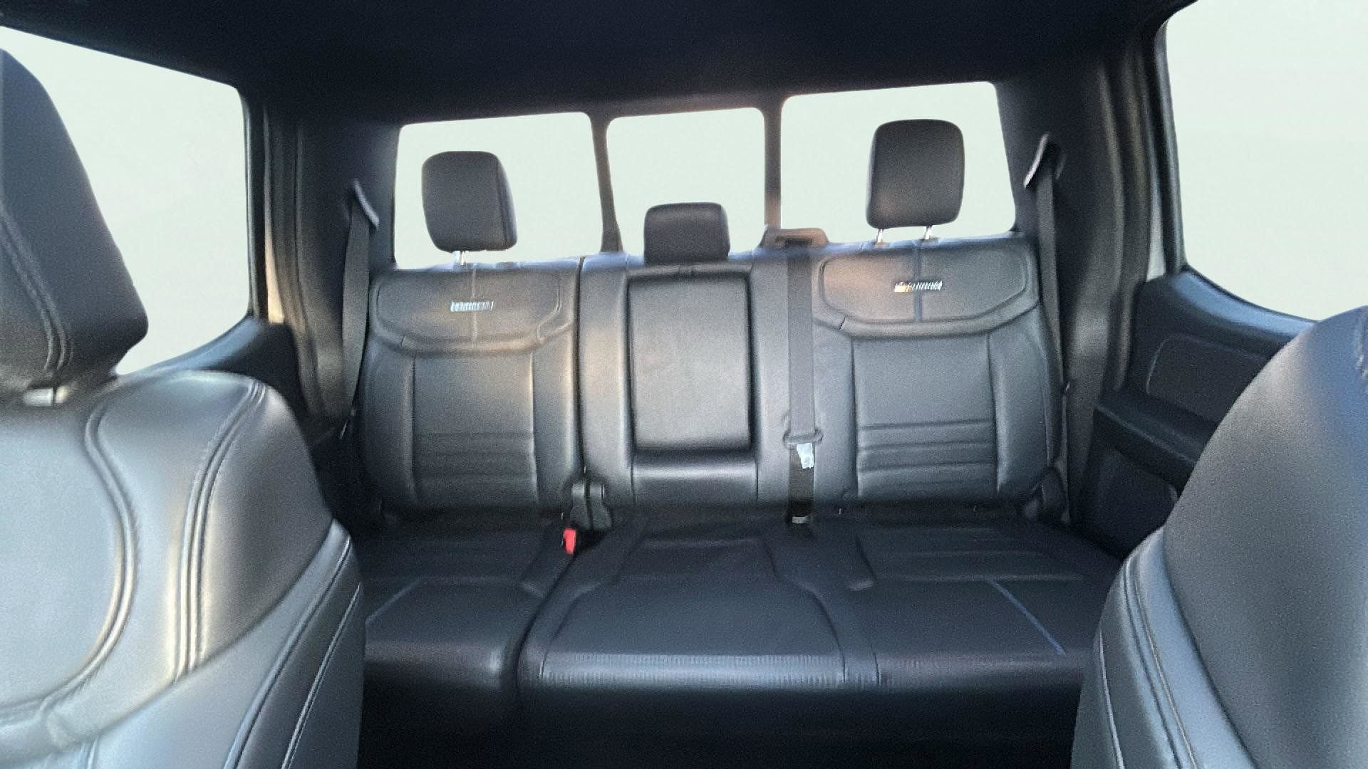 Used 2025 Ford F250 Platinum image 17