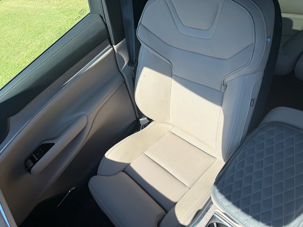 Used 2025 Volvo EX90 Ultra AWD/4WD image 7