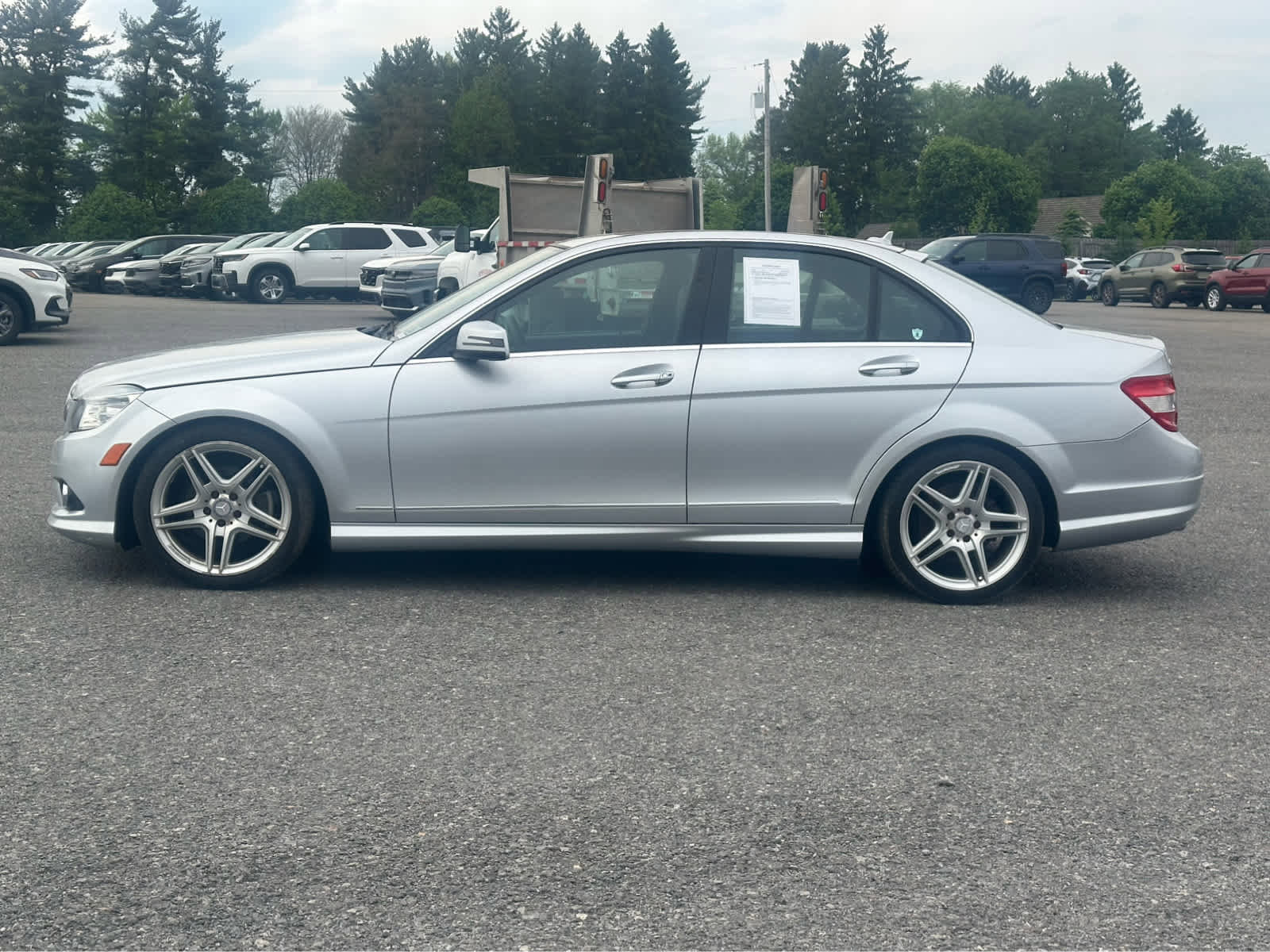 Used 2010 Mercedes-Benz C 300 4MATIC Sedan image 4