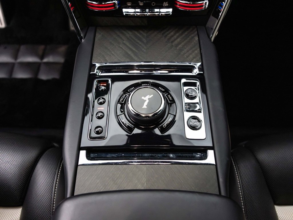 Used 2019 Rolls-Royce Cullinan image 43