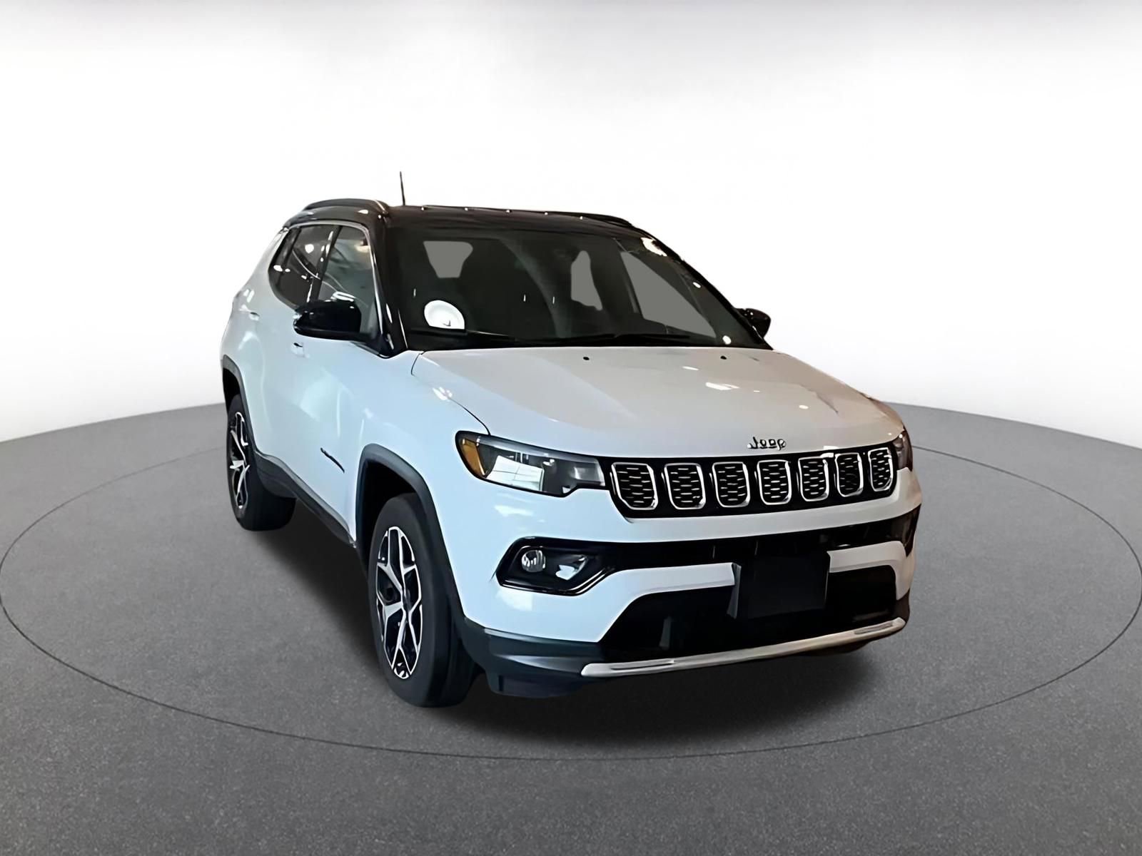 Used 2025 Jeep Compass Limited AWD/4WD image 3