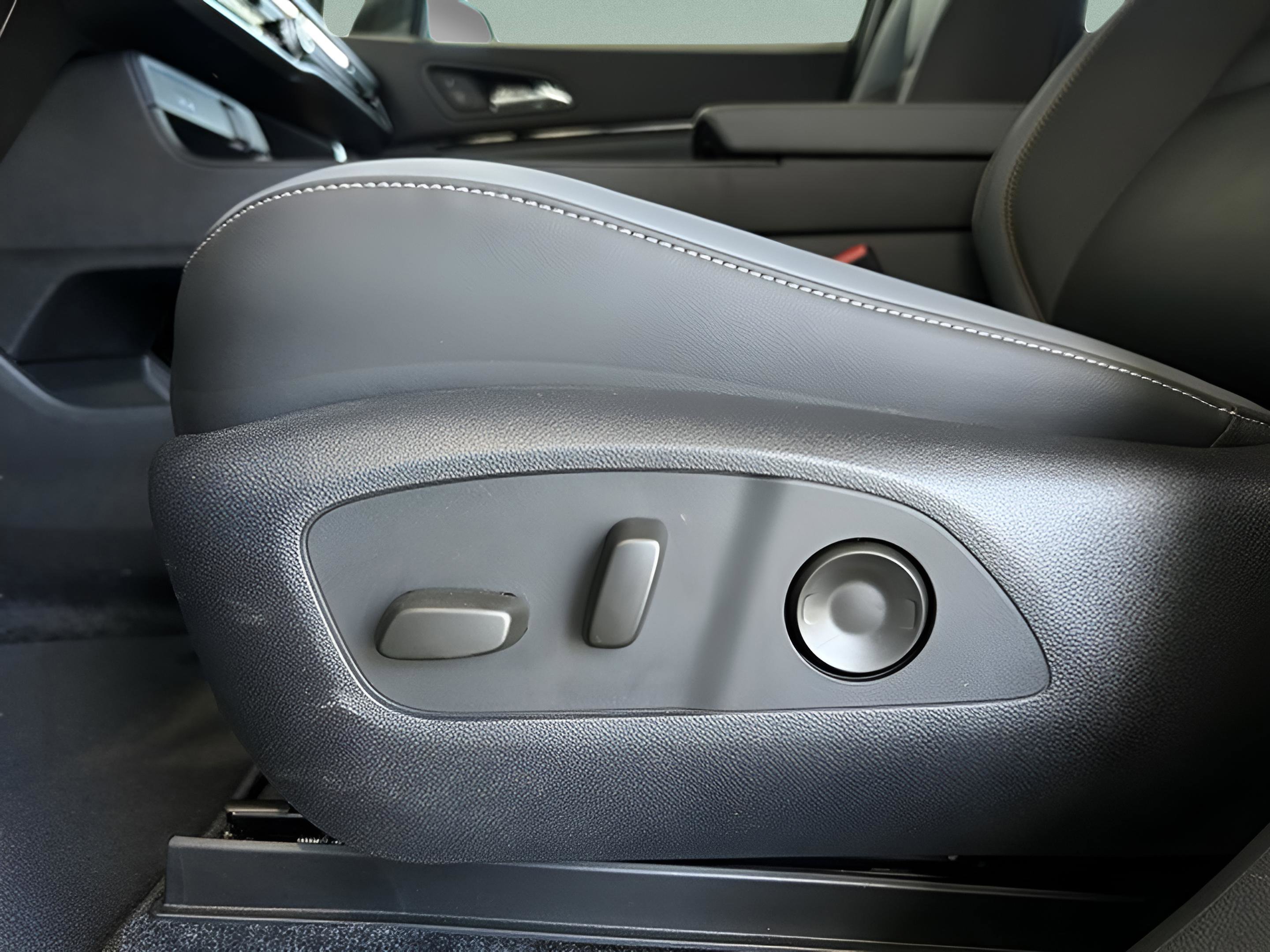 New 2026 Honda Prologue Touring image 13