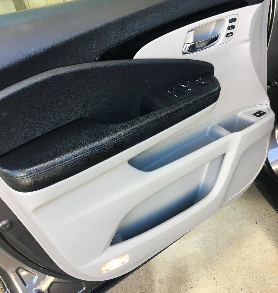 Used 2017 Honda Pilot Elite image 12