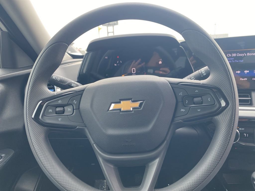 New 2025 Chevrolet Trax LT image 26