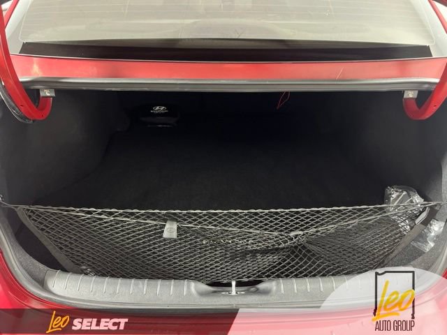 Used 2022 Hyundai Elantra SEL w/ Convenience + Premium Package FWD image 7