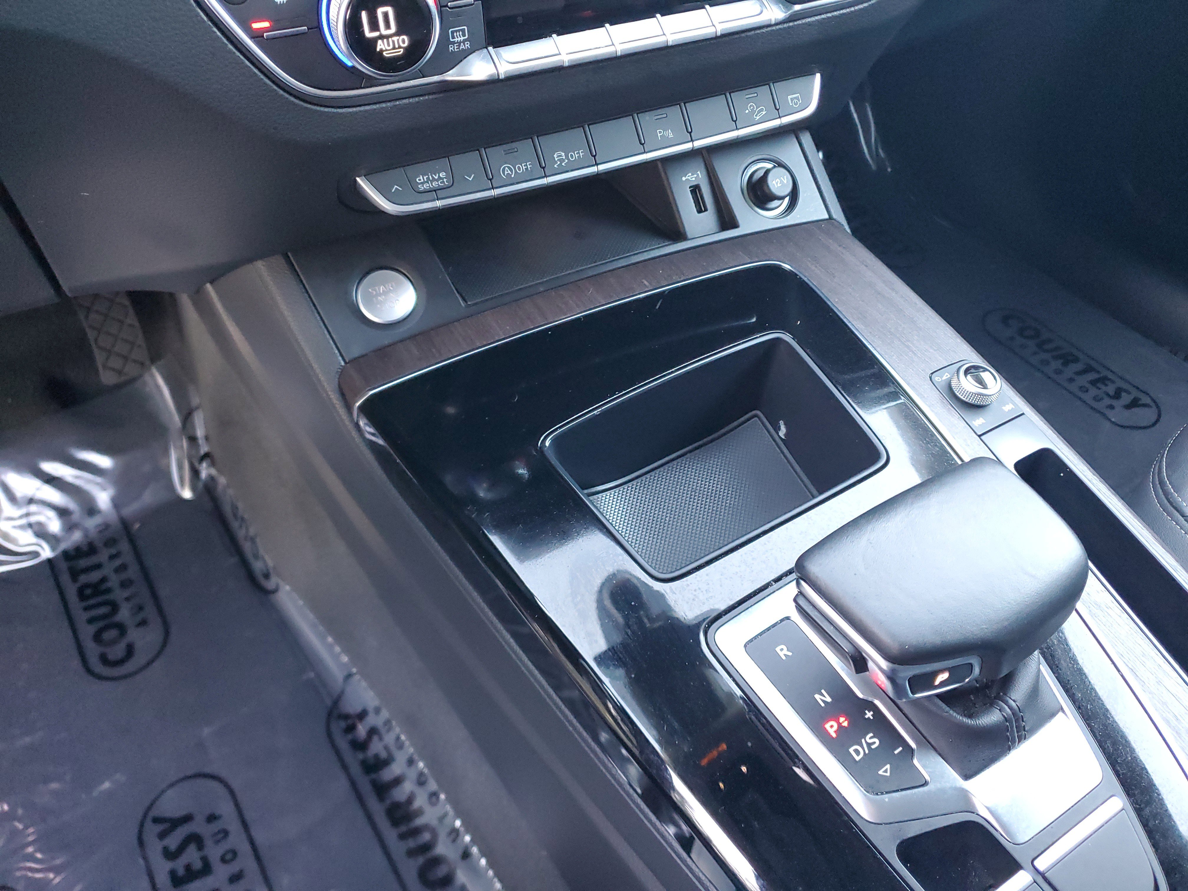 Used 2021 Audi Q5 Premium image 25