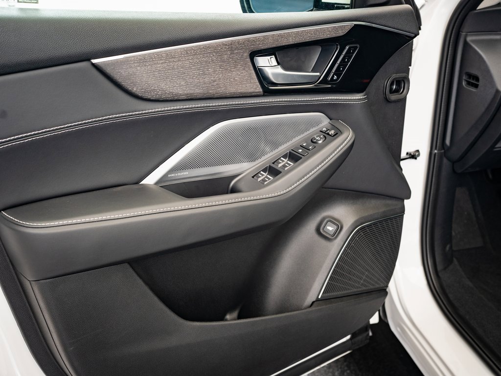 Certified 2025 Acura MDX SH-AWD w/ Advance Package image 24