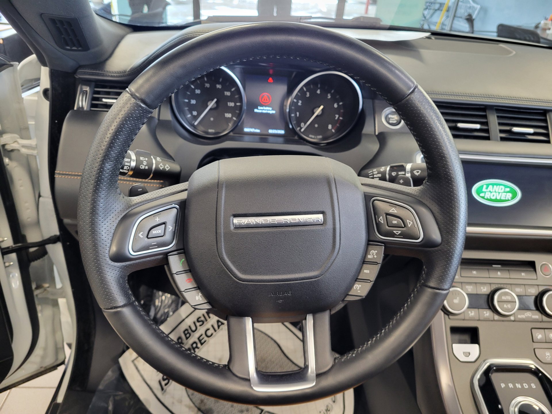 Used 2019 Land Rover Range Rover Evoque HSE Dynamic image 19