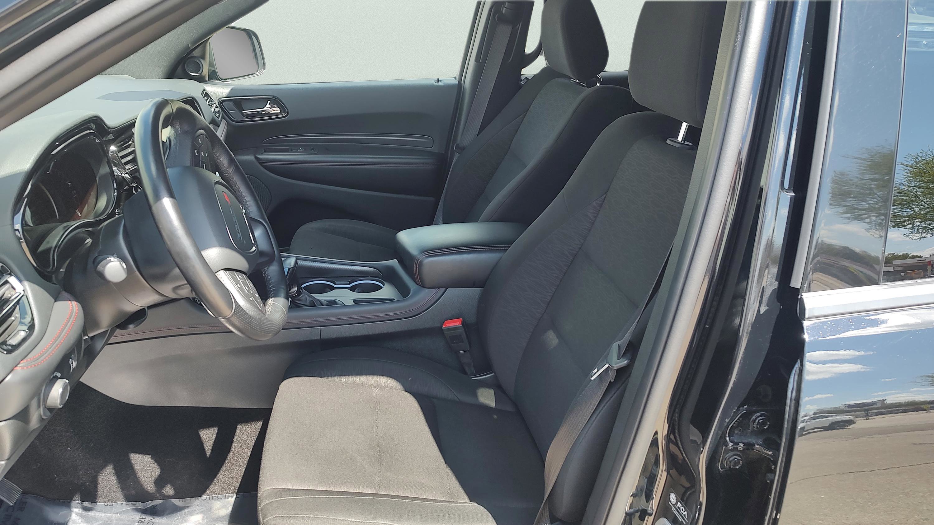 Used 2025 Dodge Durango GT w/ Blacktop Package AWD/4WD image 9