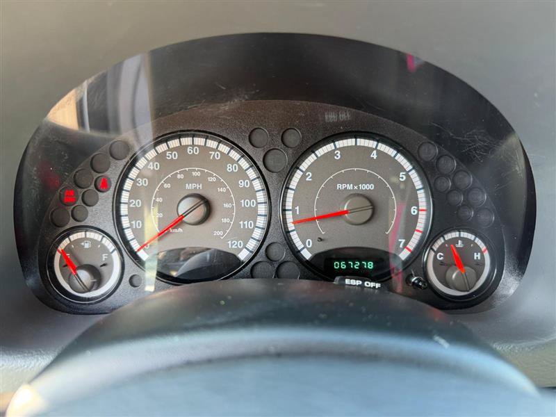 Used 2007 Jeep Liberty Sport AWD/4WD image 30