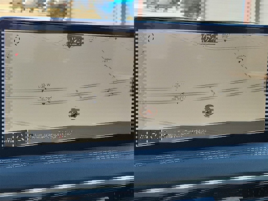 Used 2025 Genesis G70 2.5T image 18