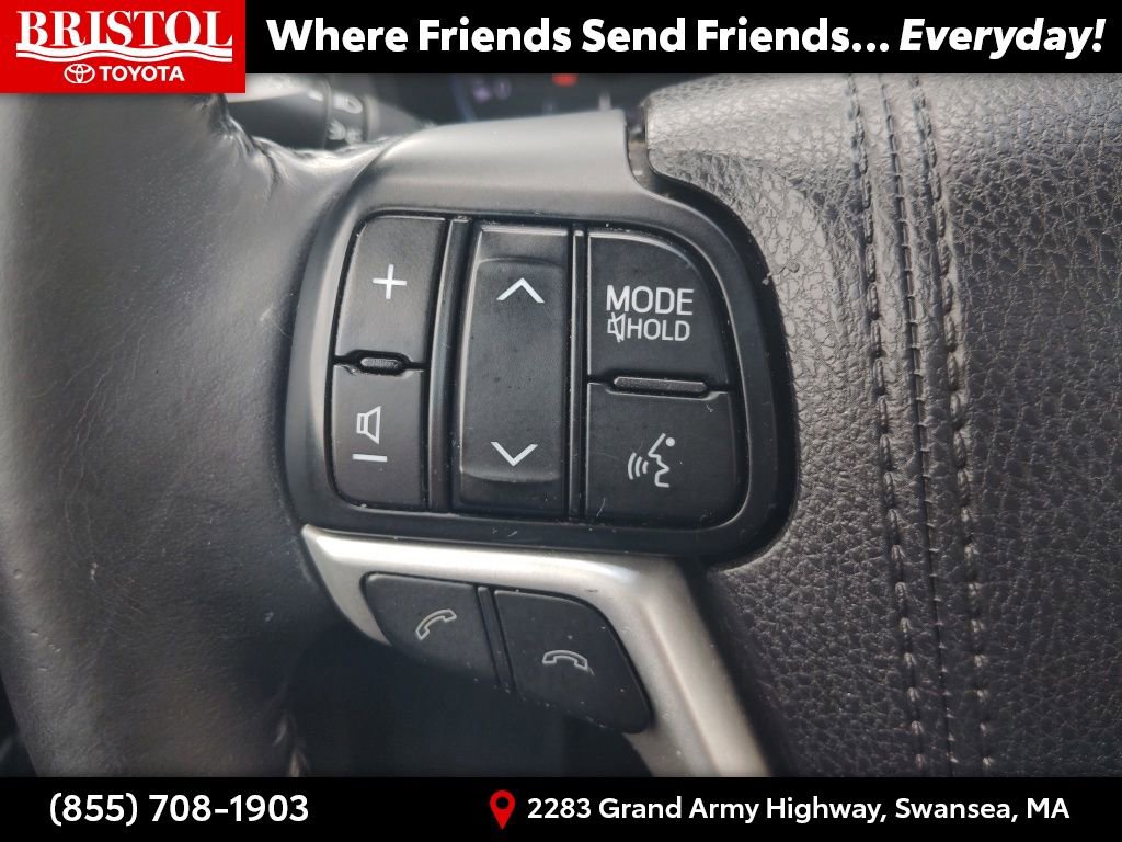 Used 2018 Toyota Highlander XLE AWD/4WD image 29