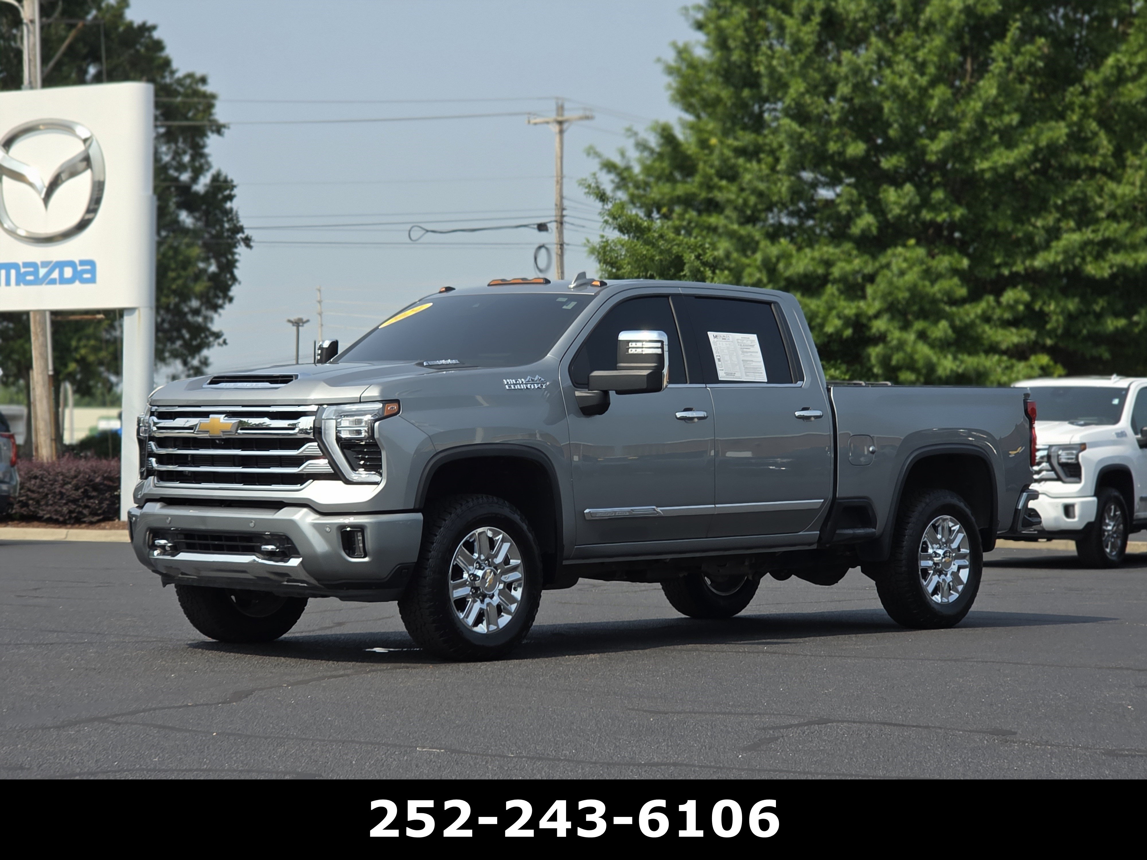 Used 2024 Chevrolet Silverado 2500 High Country w/ Technology Package AWD/4WD image 3