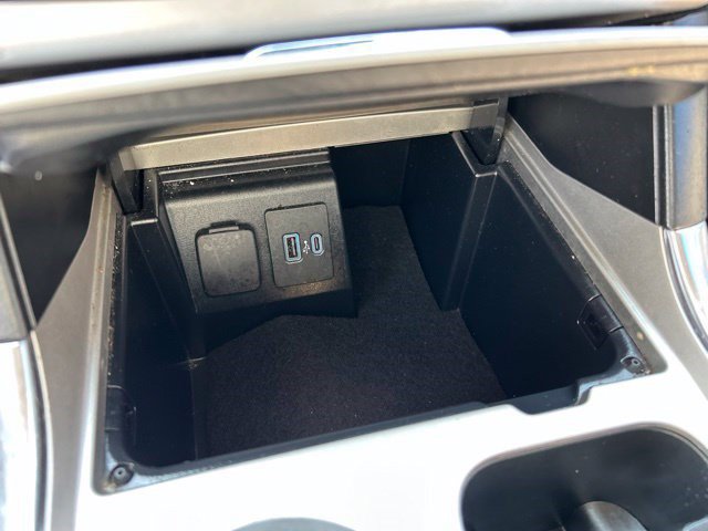 Used 2023 Ford Explorer XLT w/ Equipment Group 202A RWD image 34