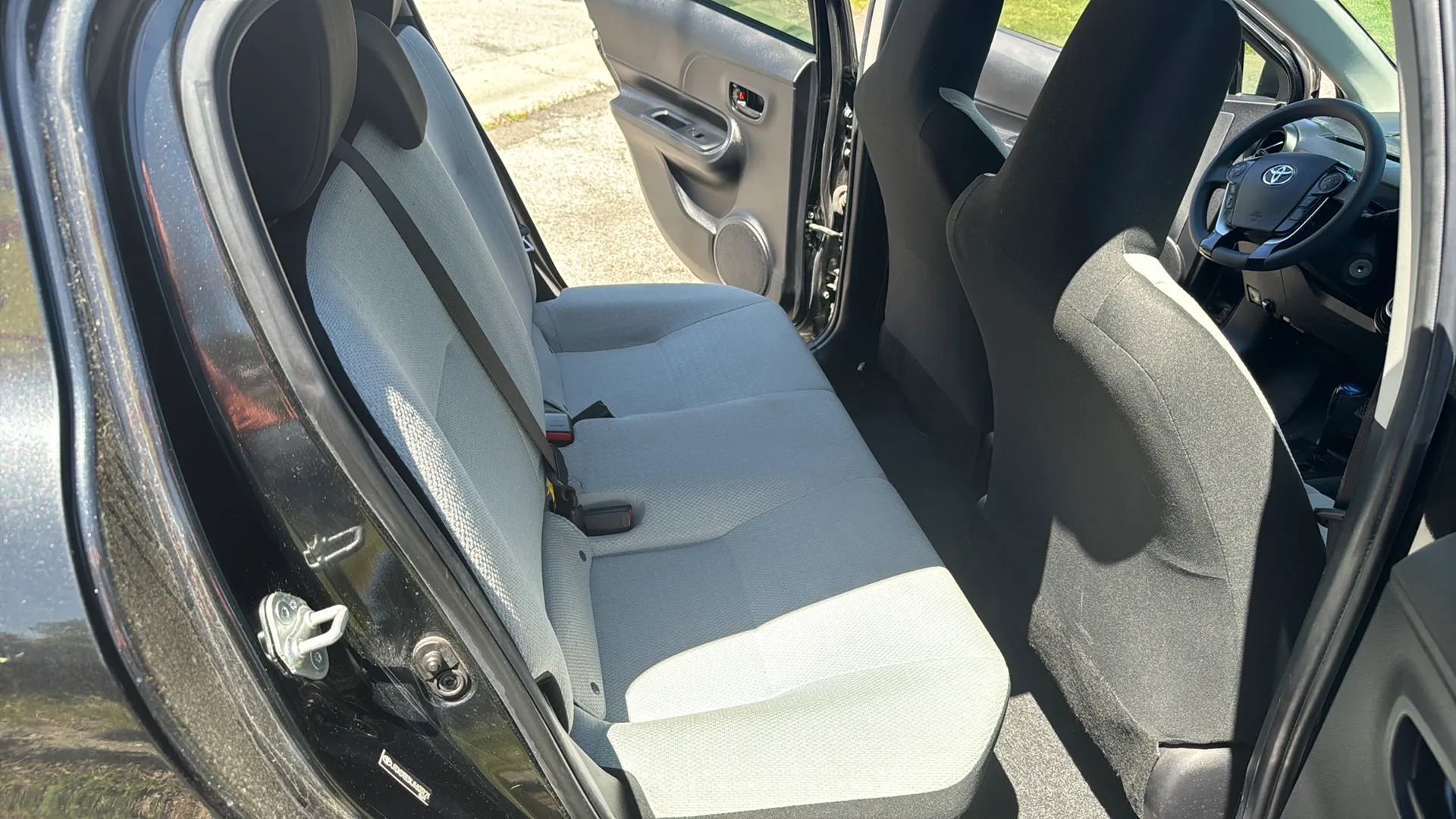 Used 2018 Toyota Prius C One image 12