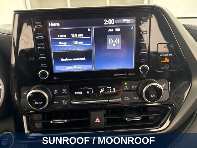 Used 2020 Toyota Highlander XLE AWD/4WD image 15