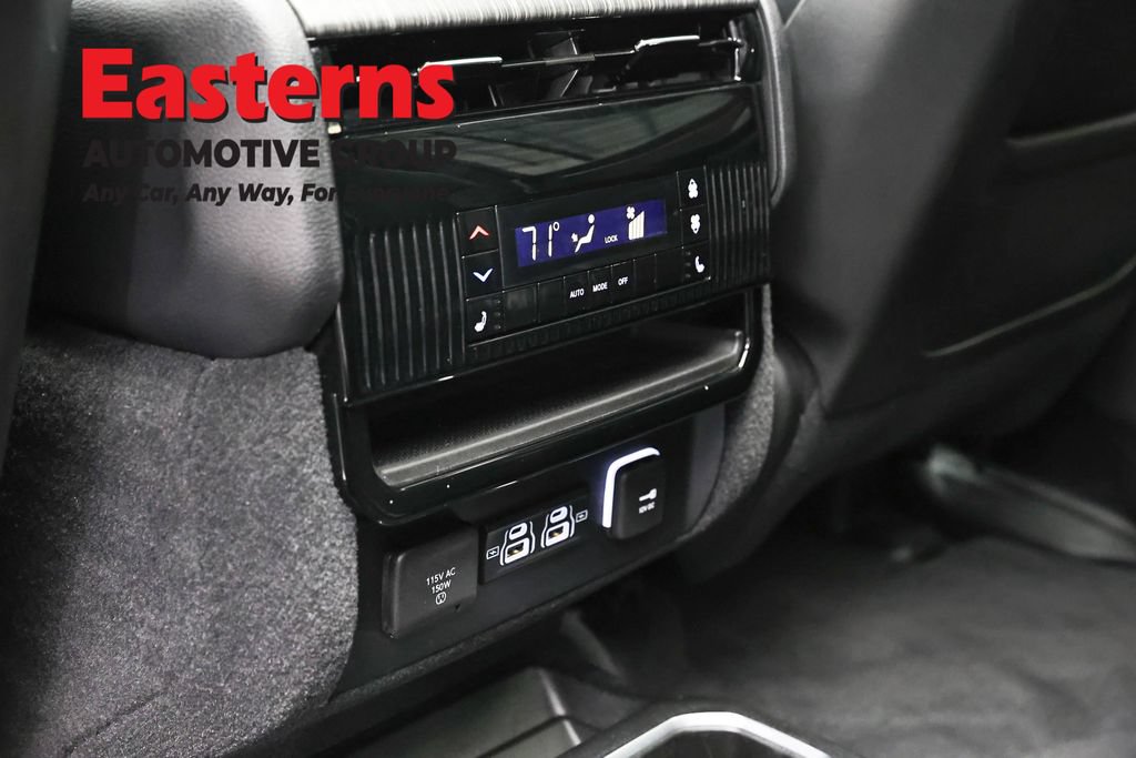 Used 2024 Jeep Wagoneer Series III w/ Premium Group I AWD/4WD image 26