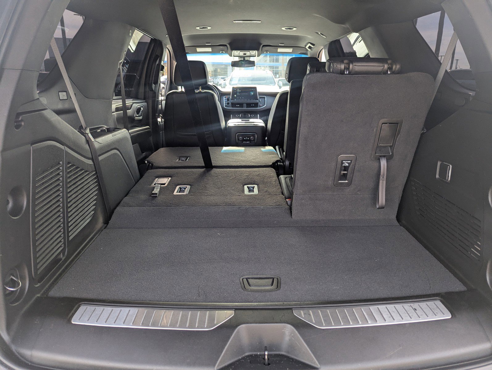 Certified 2022 Chevrolet Tahoe Z71 w/ Max Trailering Package image 11