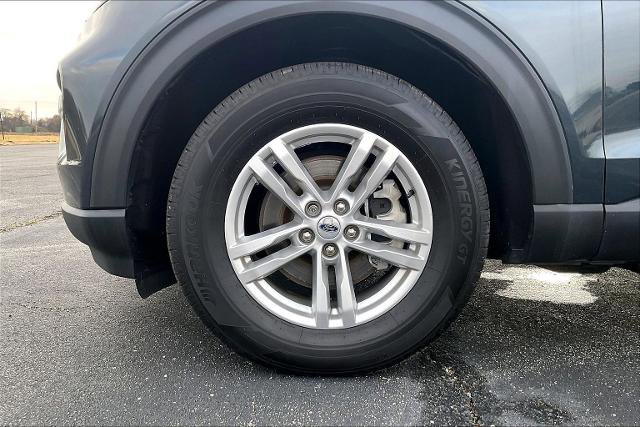 Certified 2023 Ford Explorer XLT w/ Equipment Group 202A image 9