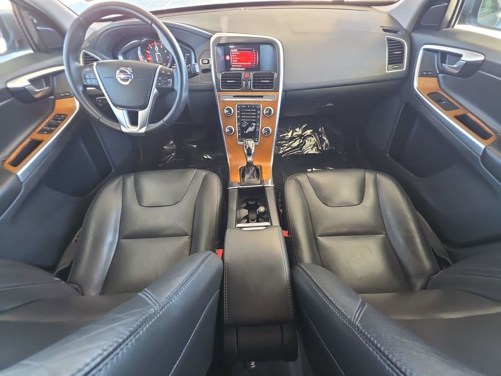 Used 2017 Volvo XC60 T6 Inscription w/ Preferred Option Package image 20