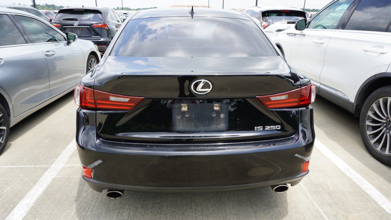 Used 2014 Lexus IS 250 w/ Navigation Package RWD image 6