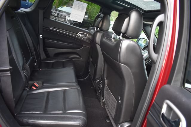 Used 2021 Jeep Grand Cherokee Limited AWD/4WD image 16