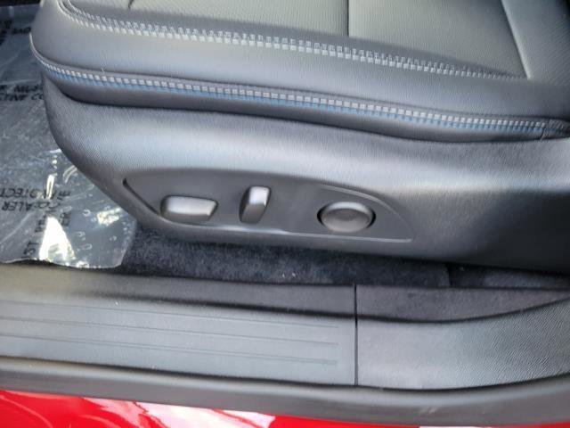 New 2026 Chevrolet Equinox EV LT image 17