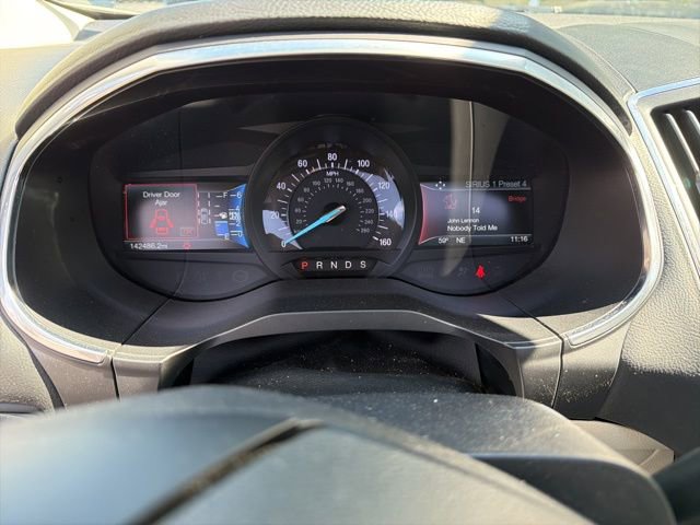 Used 2018 Ford Edge Titanium w/ Equipment Group 302A AWD/4WD image 17