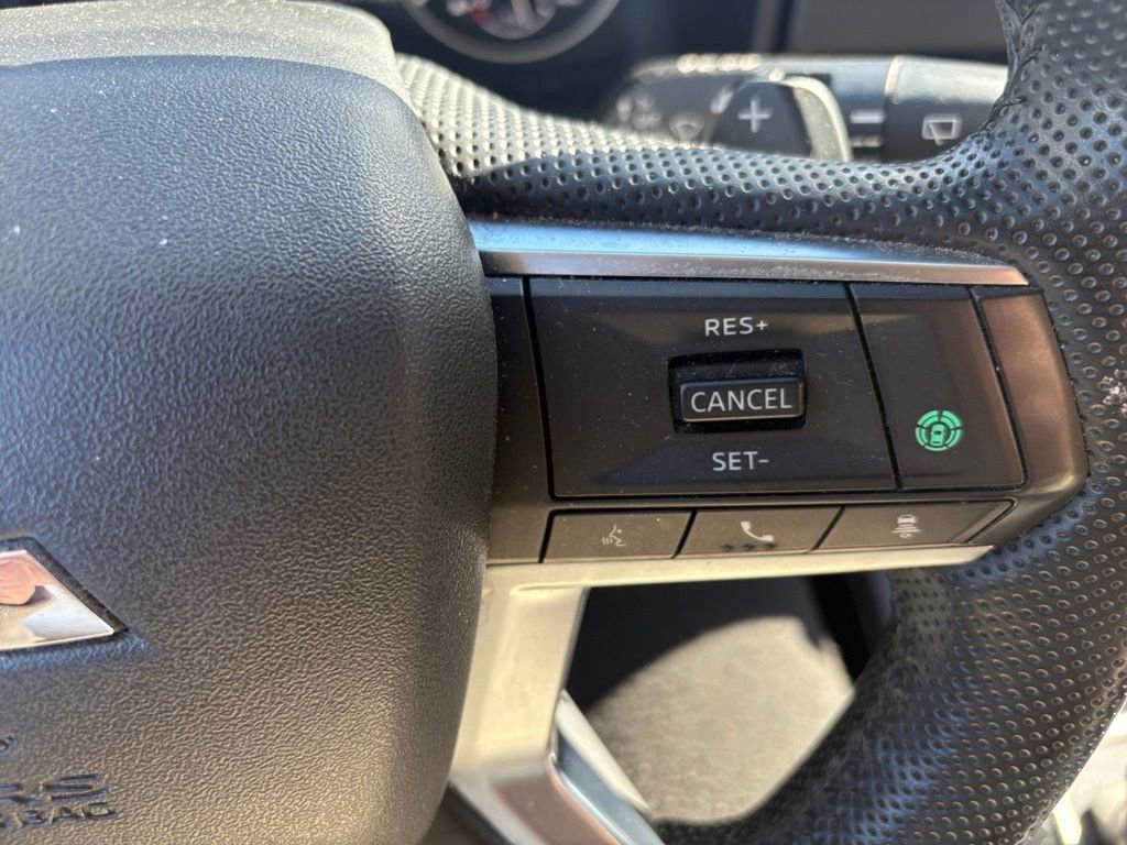 Used 2024 Mitsubishi Outlander SE image 16