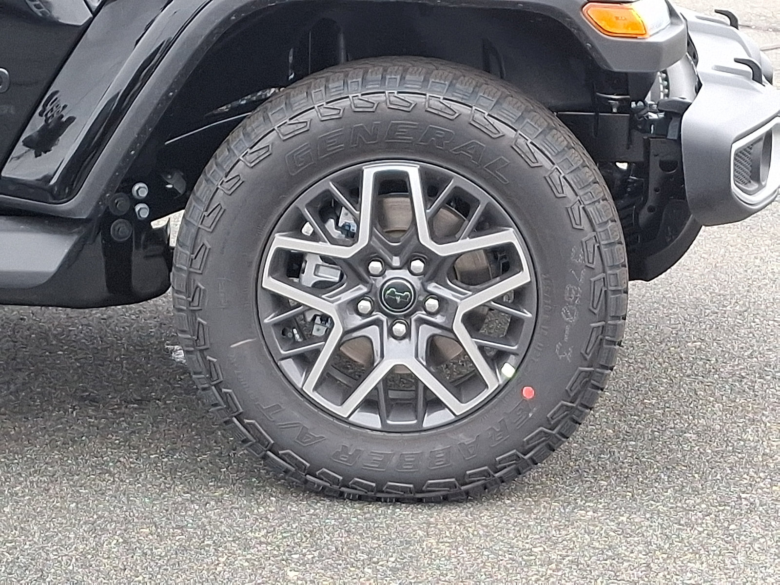New 2026 Jeep Wrangler Unlimited Sahara AWD/4WD image 5