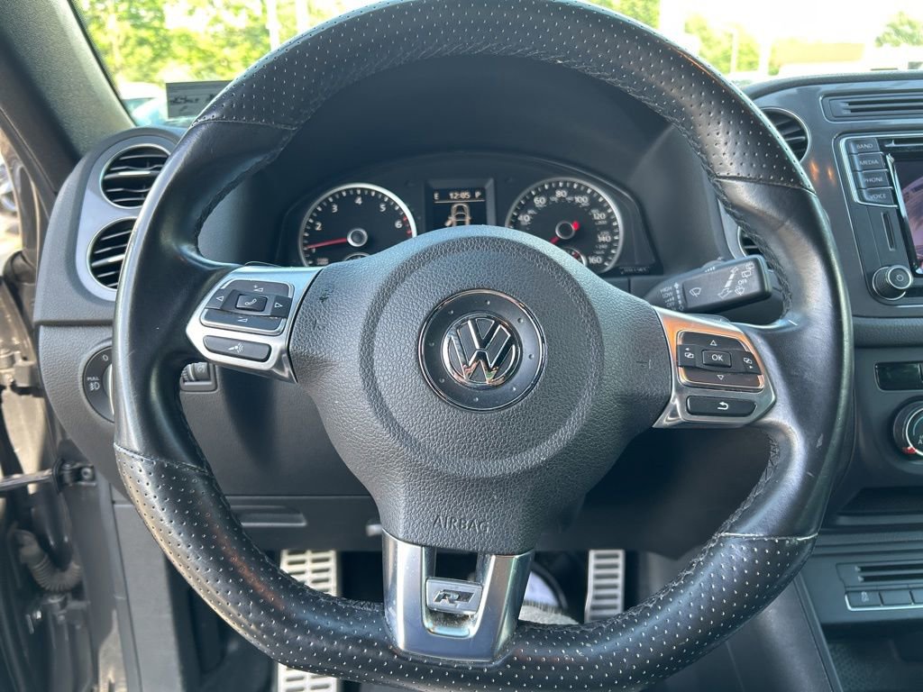 Used 2016 Volkswagen Tiguan R-Line FWD image 12