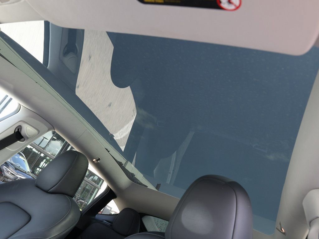 Used 2025 Tesla Model Y Long Range image 20