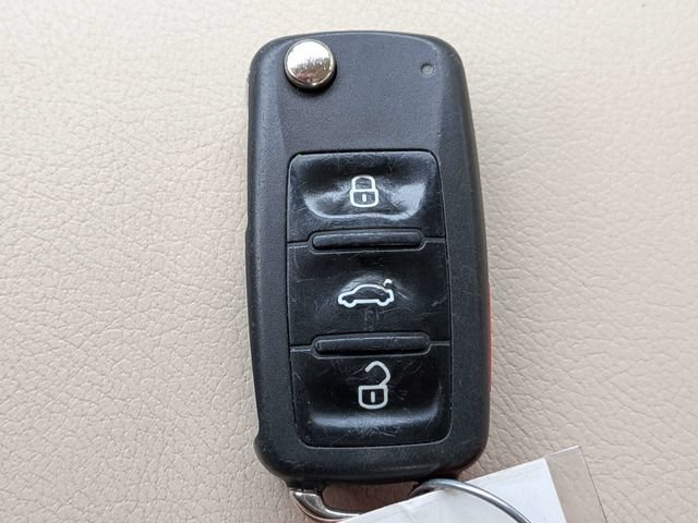 Used 2019 Volkswagen Passat 2.0T Wolfsburg FWD image 28