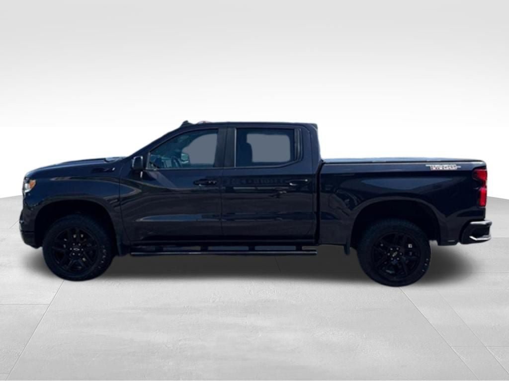 Used 2024 Chevrolet Silverado 1500 LT Trail Boss w/ LT Trail Boss Premium Package AWD/4WD image 2