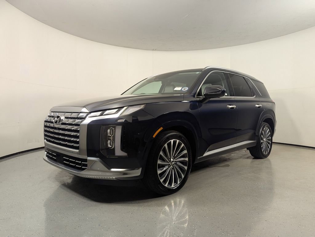 Used 2024 Hyundai Palisade Calligraphy image 3