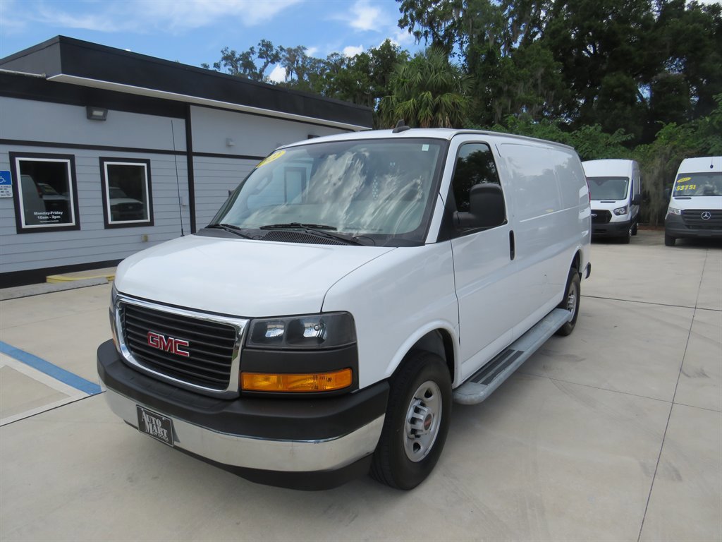 Used 2022 GMC Savana 2500 w/ Driver Convenience Package image 3