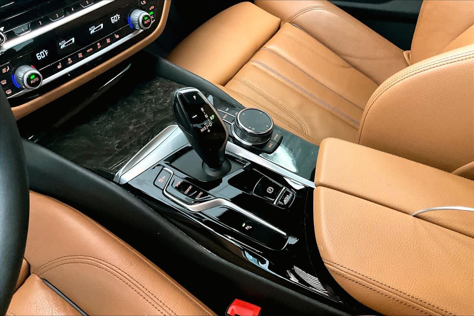 Used 2023 BMW 530i w/ Premium Package RWD image 14