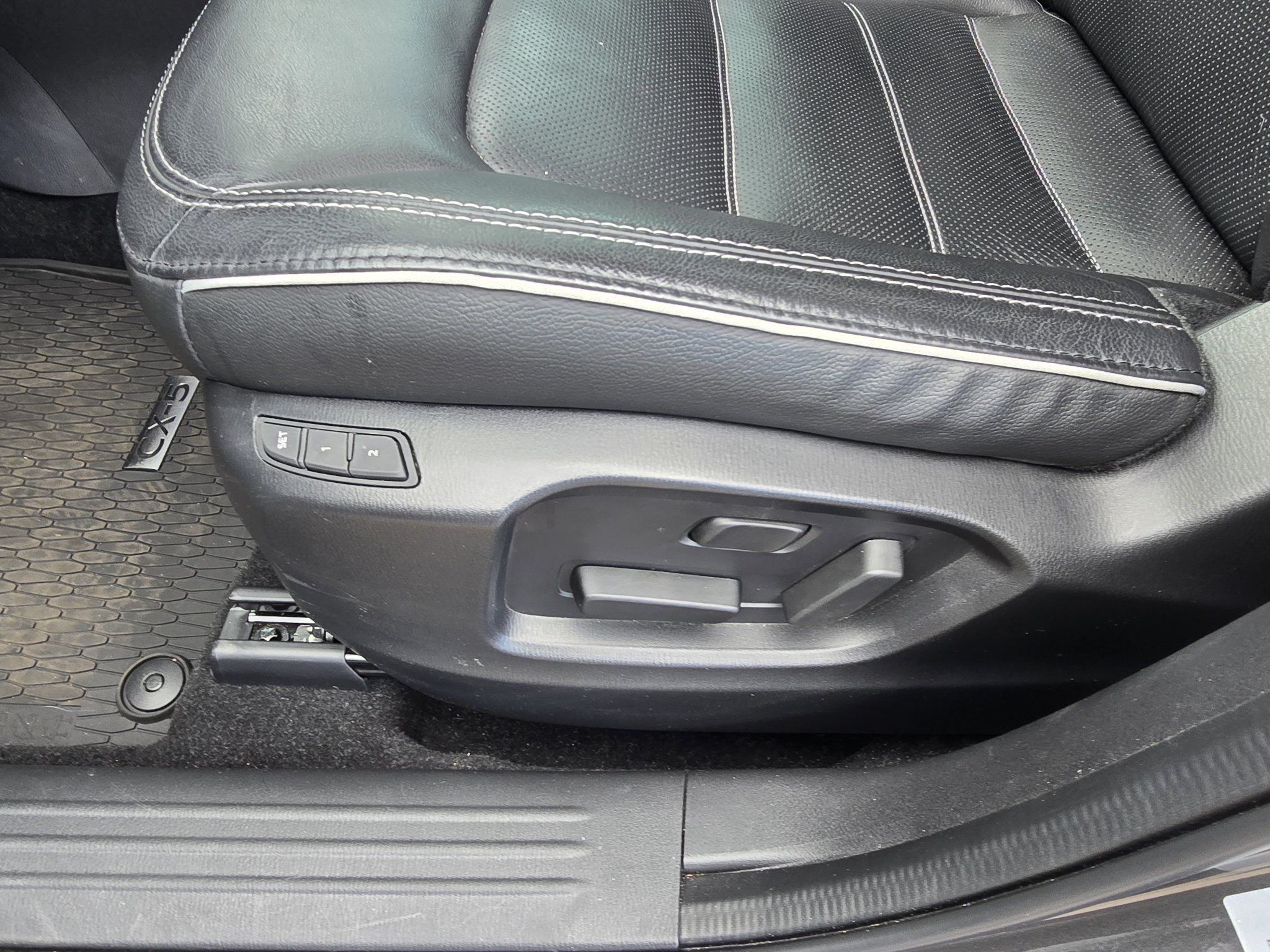Used 2024 MAZDA CX-5 AWD 2.5 S w/ Premium Plus Pkg image 16