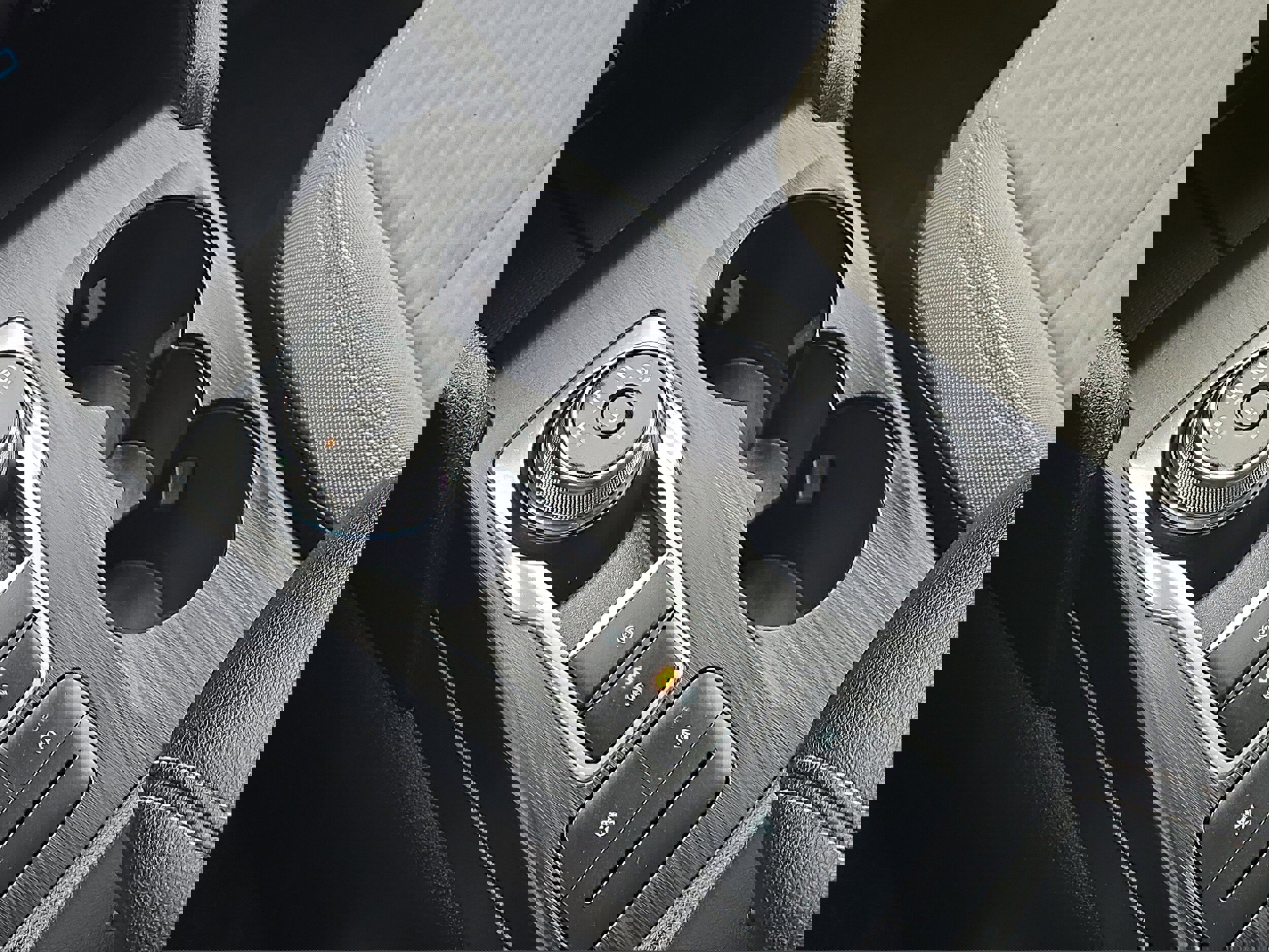 Certified 2022 Ford Escape SE w/ SE Sport Appearance Package image 34