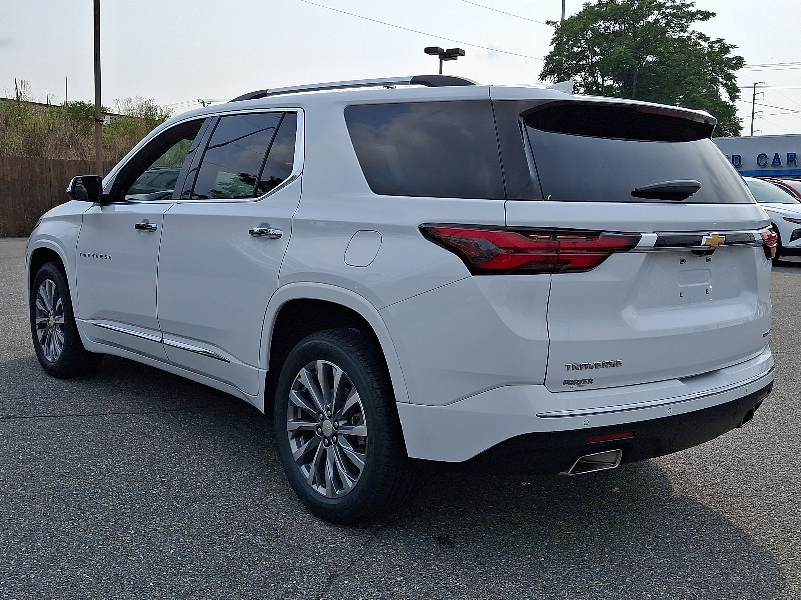 Certified 2023 Chevrolet Traverse Premier FWD image 4