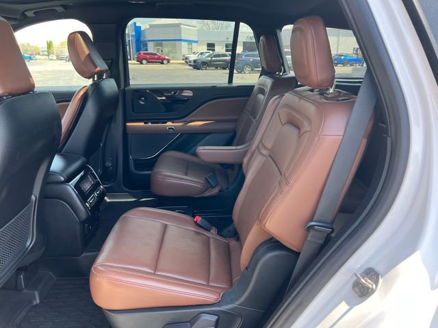Used 2021 Lincoln Aviator Reserve w/ Elements Package Plus AWD/4WD image 4