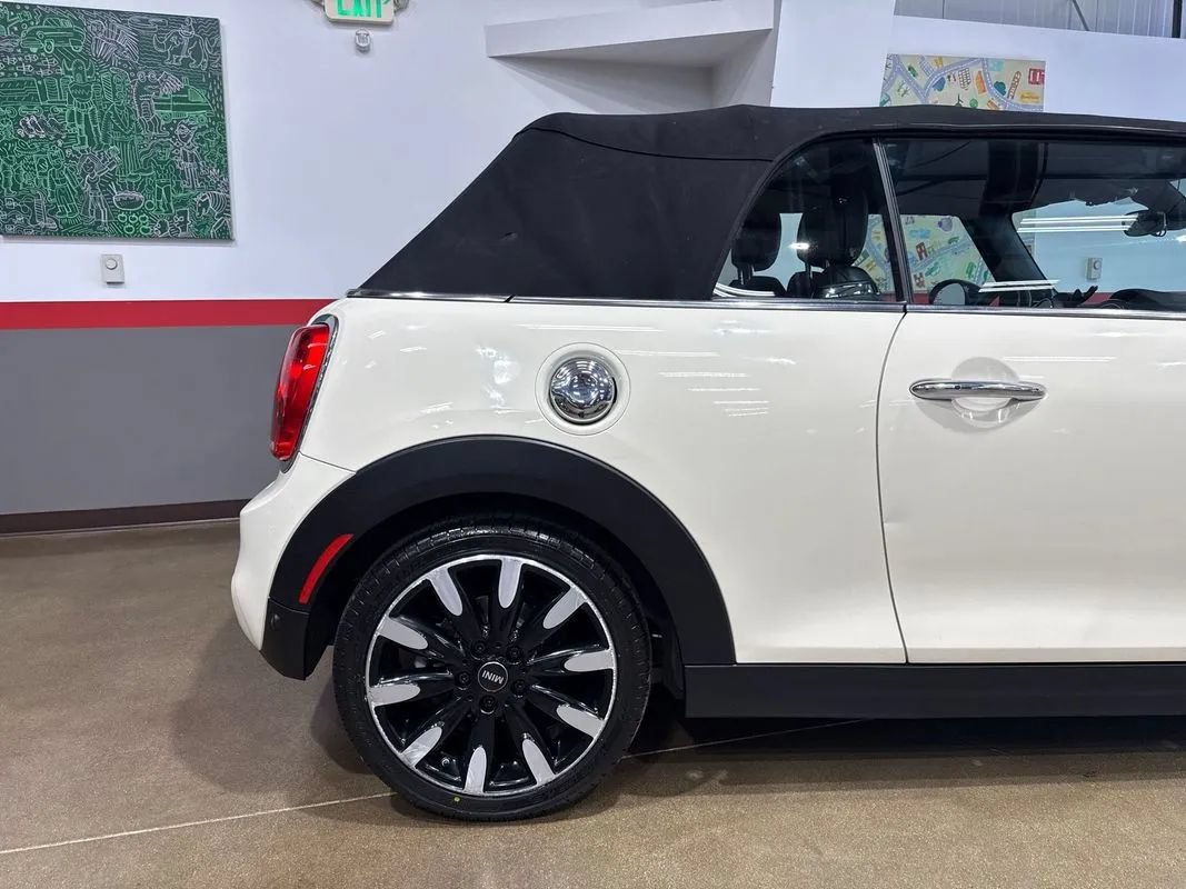 Used 2019 MINI Cooper S w/ Signature Upholstery Package FWD image 33