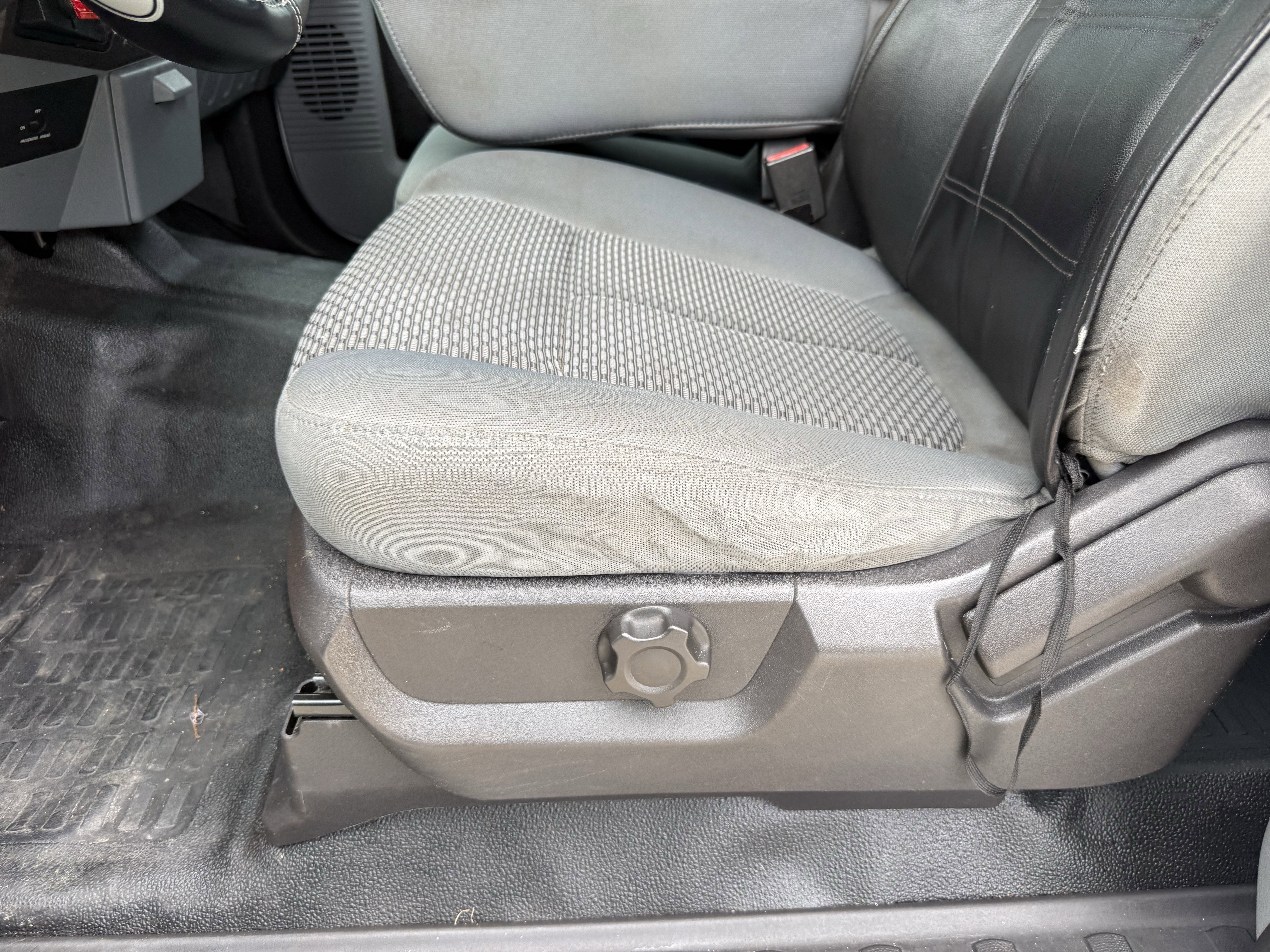 Used 2015 Ford F250 XL w/ Power Equipment Group RWD image 27