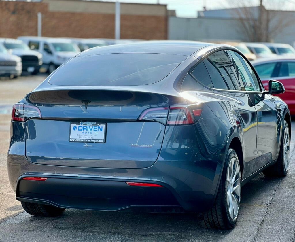 Used 2020 Tesla Model Y Long Range image 5