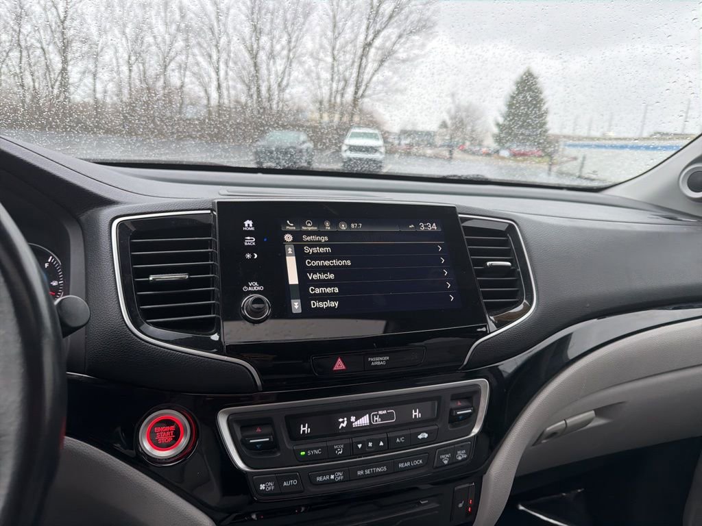 Certified 2019 Honda Pilot Touring image 15