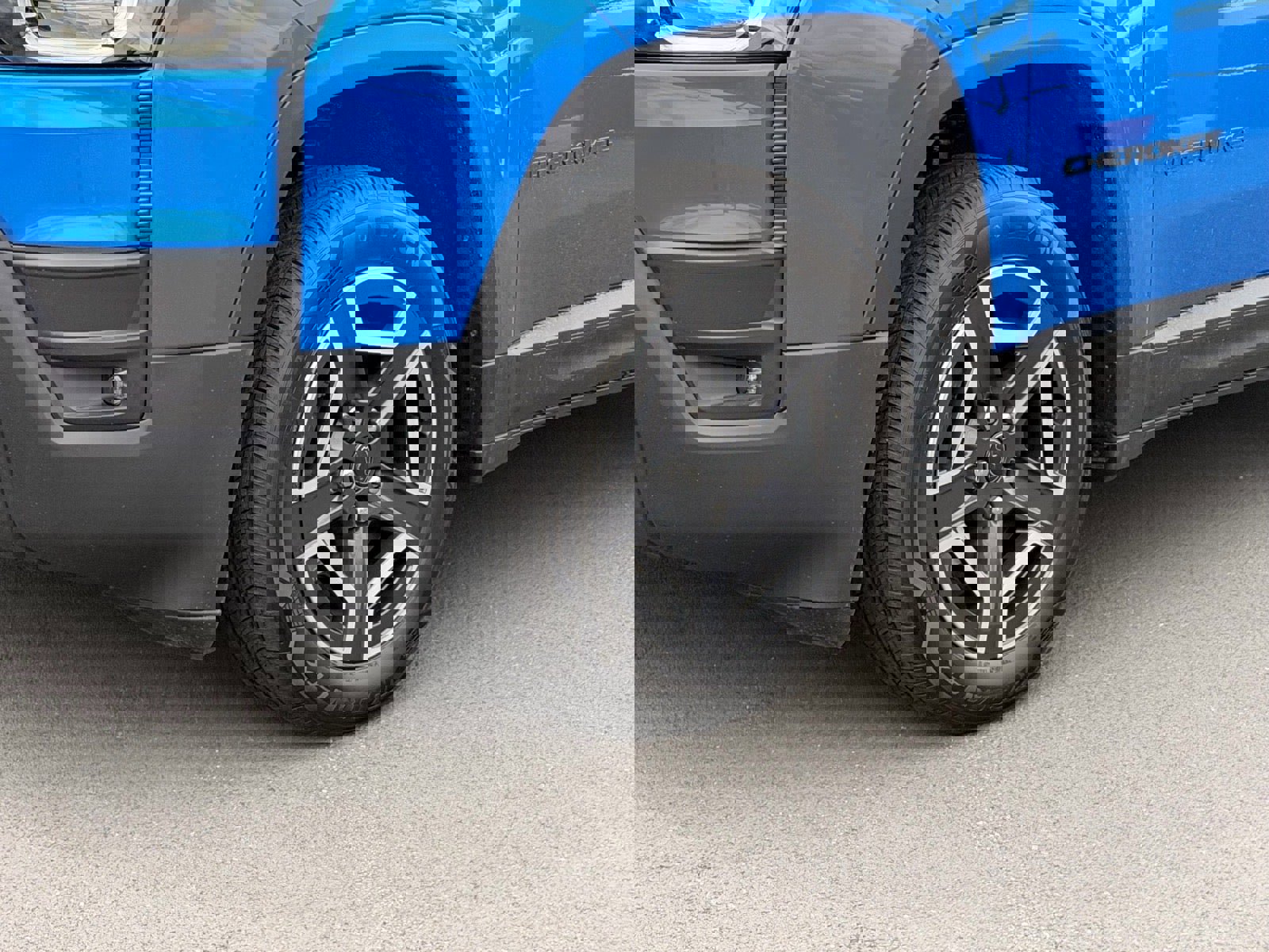 New 2026 Jeep Cherokee Laredo image 18