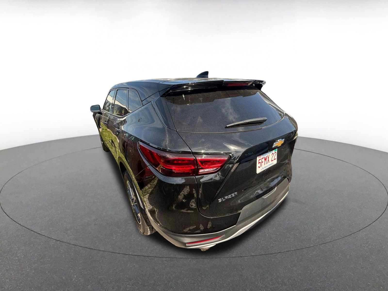 Used 2025 Chevrolet Blazer LT FWD image 5