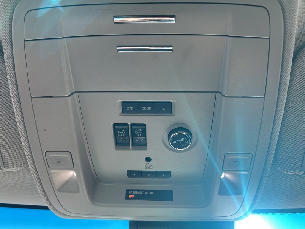 Used 2019 GMC Yukon XL SLT image 32